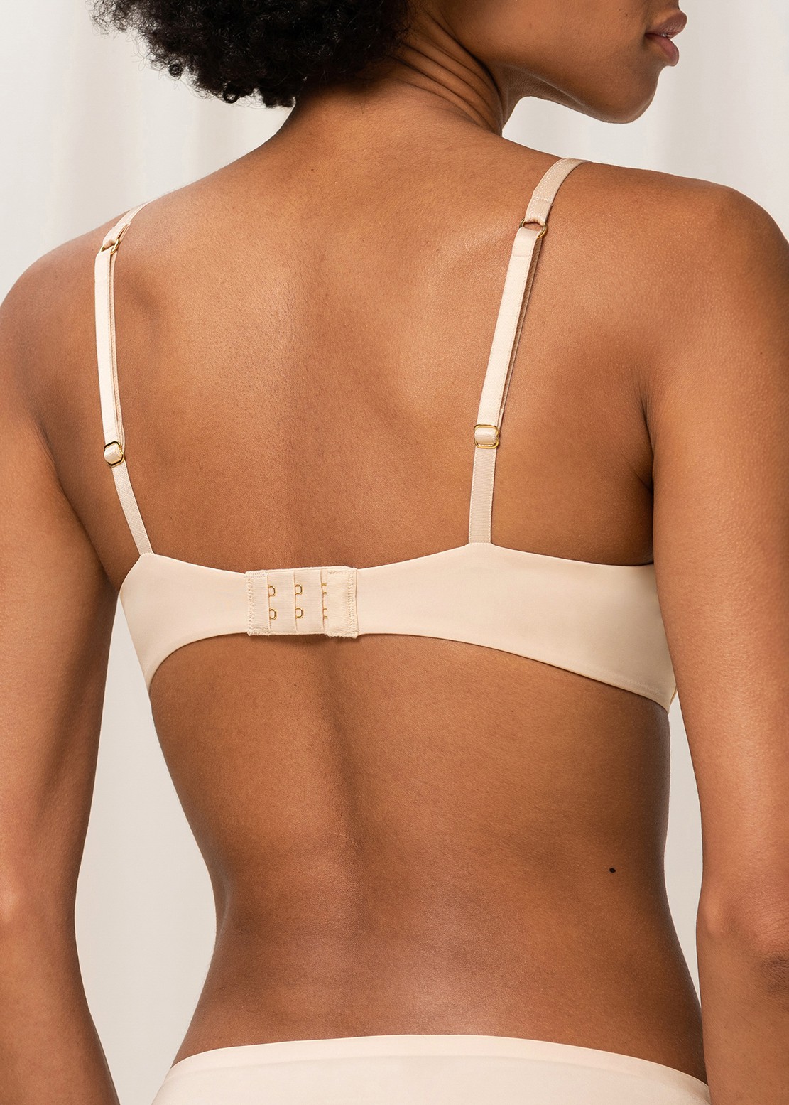 Body Make-Up Essentials WHU 10161797 (bras)