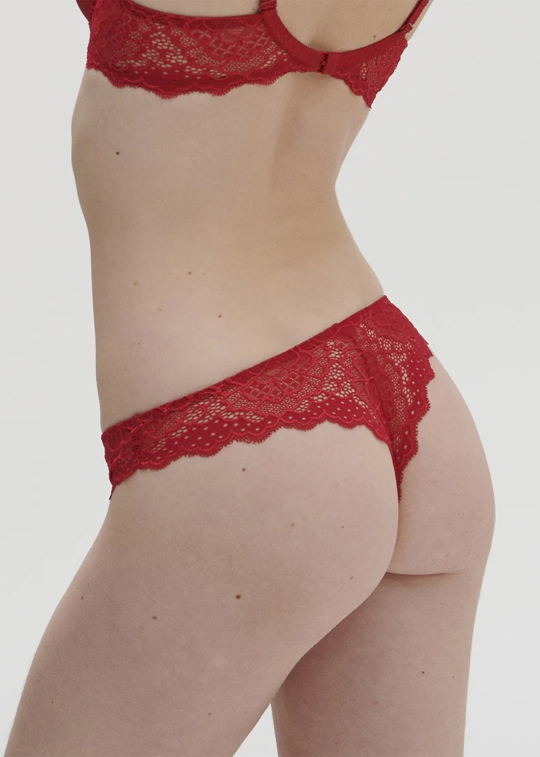 CARESSE תחתון טנגה (Panties)