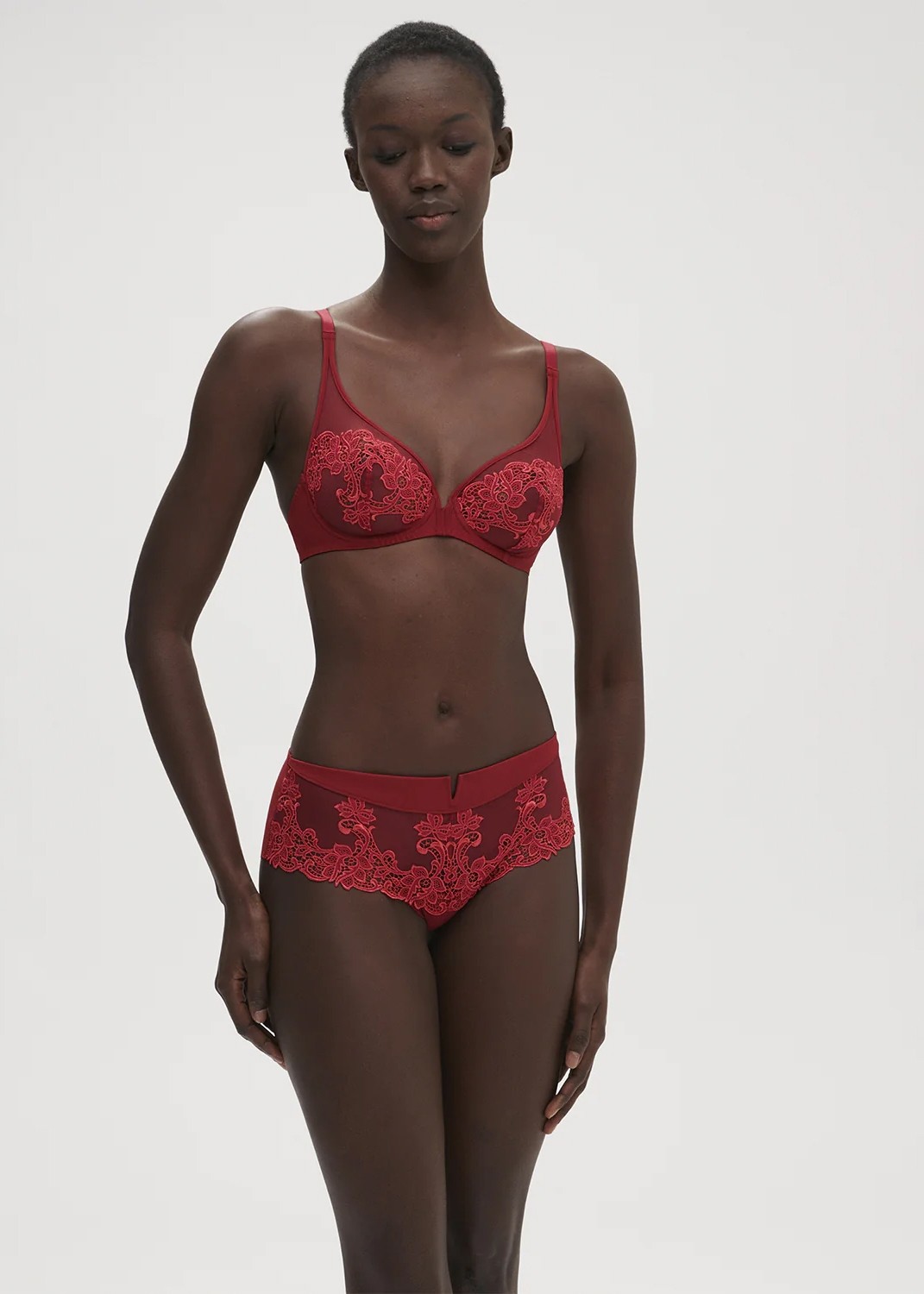 SAGA Plunge full cup חזיית תחרה (bras)
