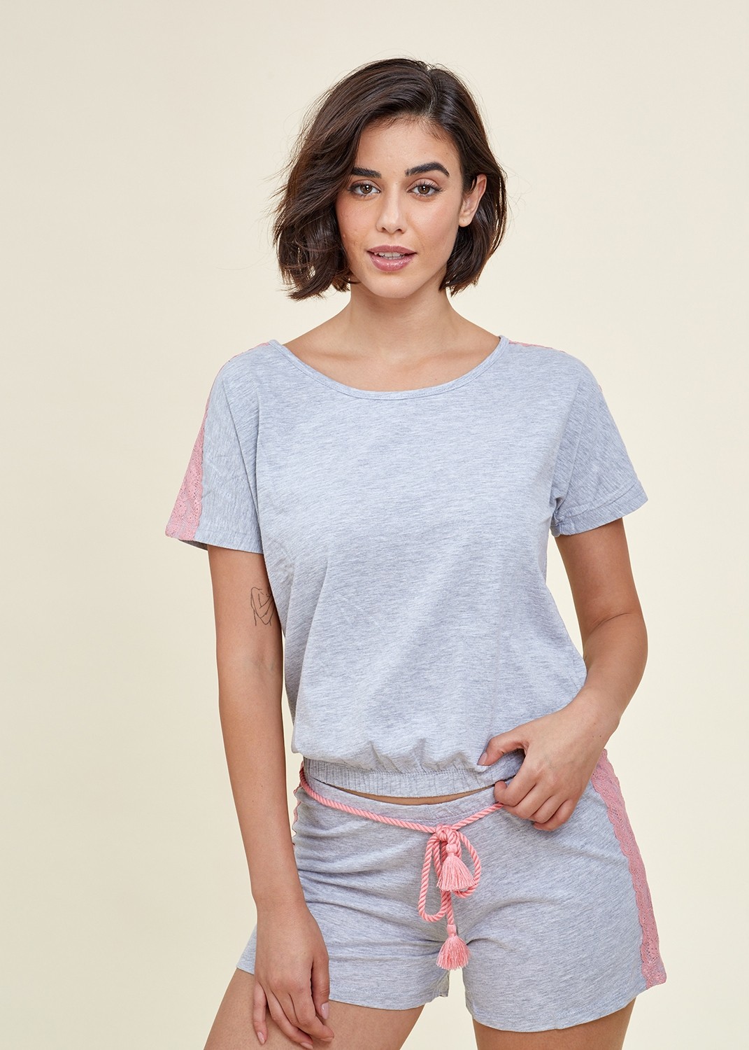 חליפת פנאי SHORT LACE (Pajamas)
