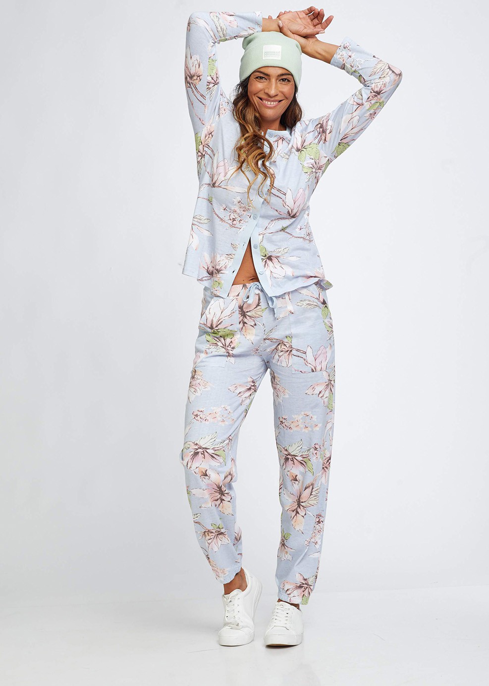 21225865פיגמה פרחונית כפתורים (Pajamas)