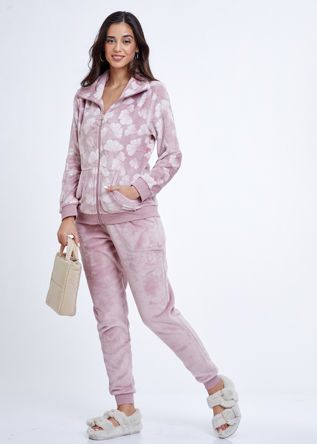 חליפת פנאי פלאפי (Pajamas)