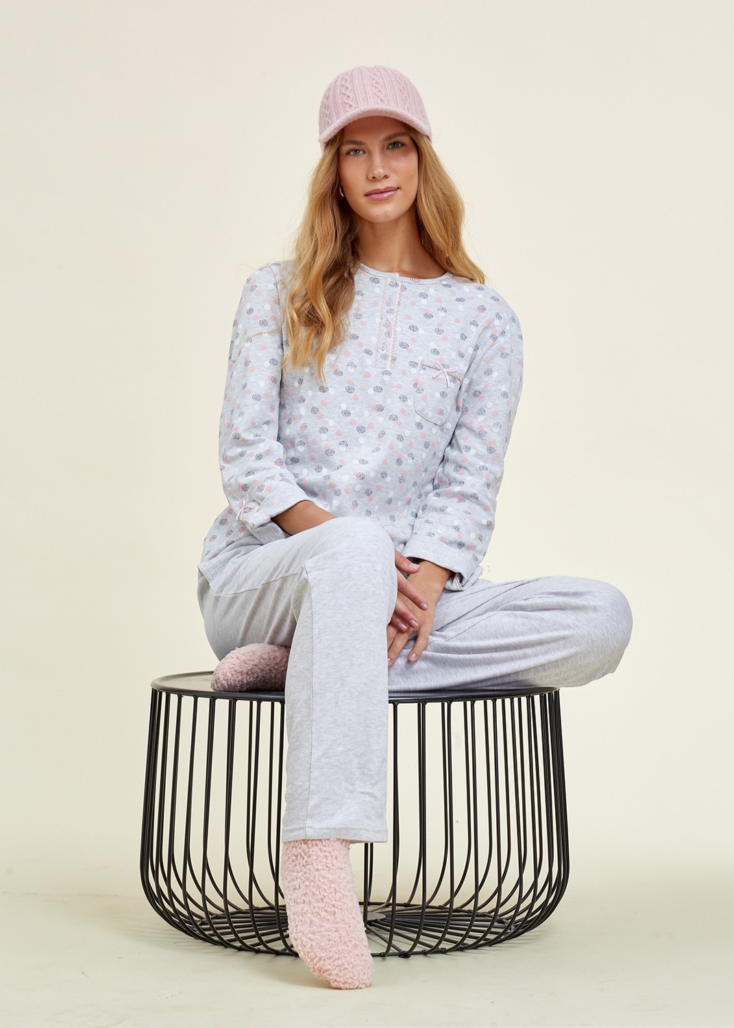 פיג`מה עם כפתורים (Pajamas)