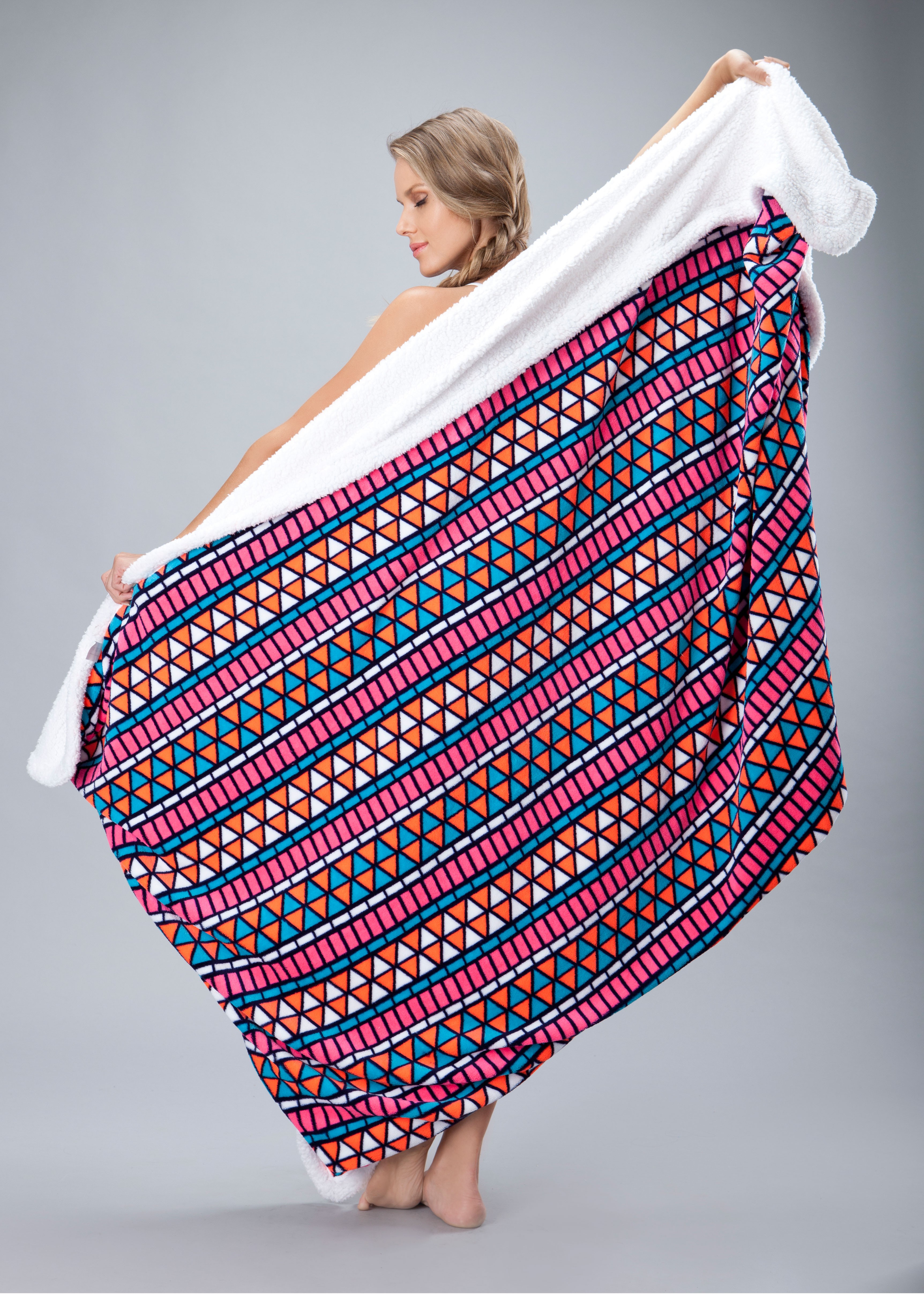 SNUGGLE BLANKET אפרודיטה