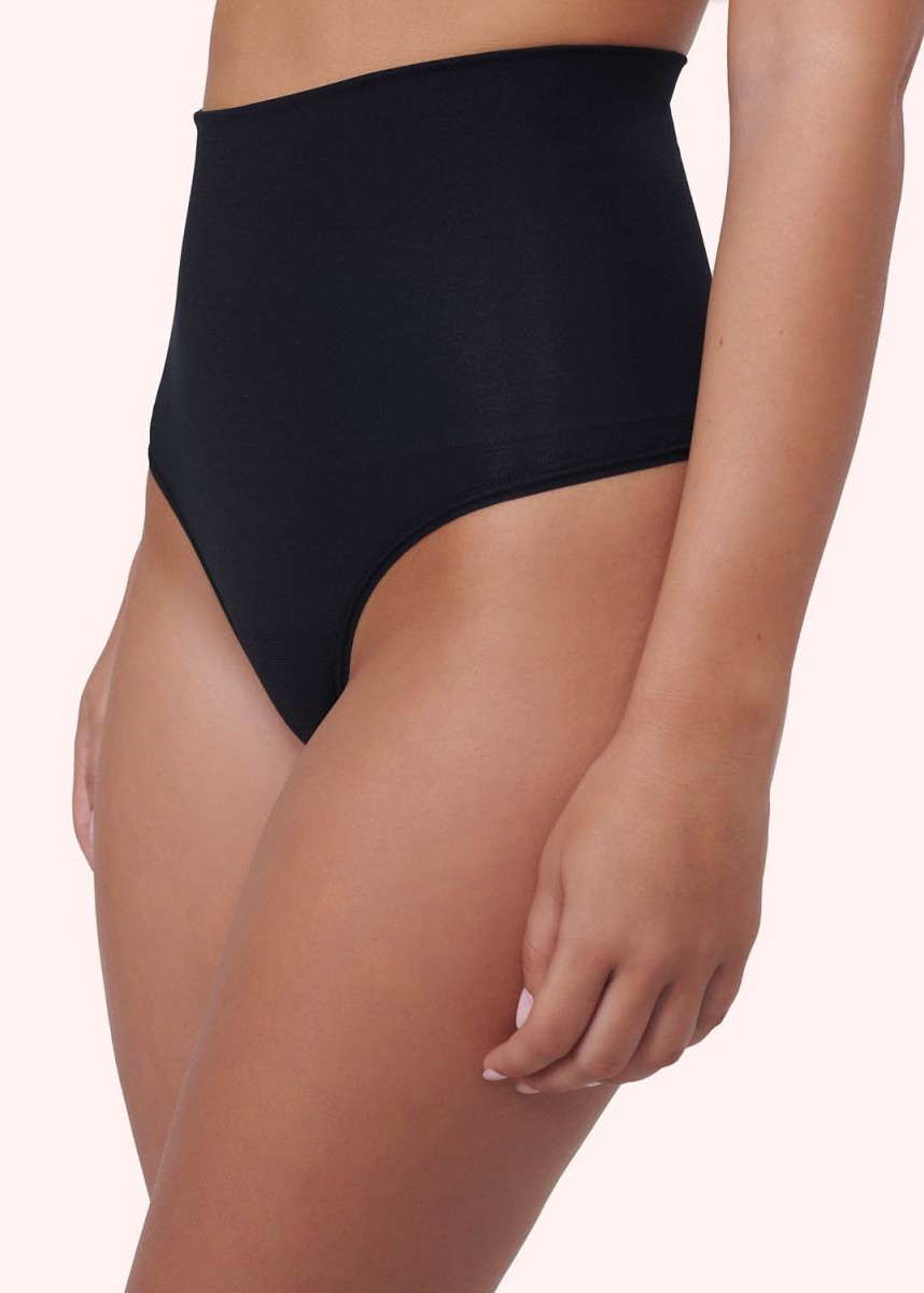 תחתון מחטב בגזרת חוטיני (Shapers)