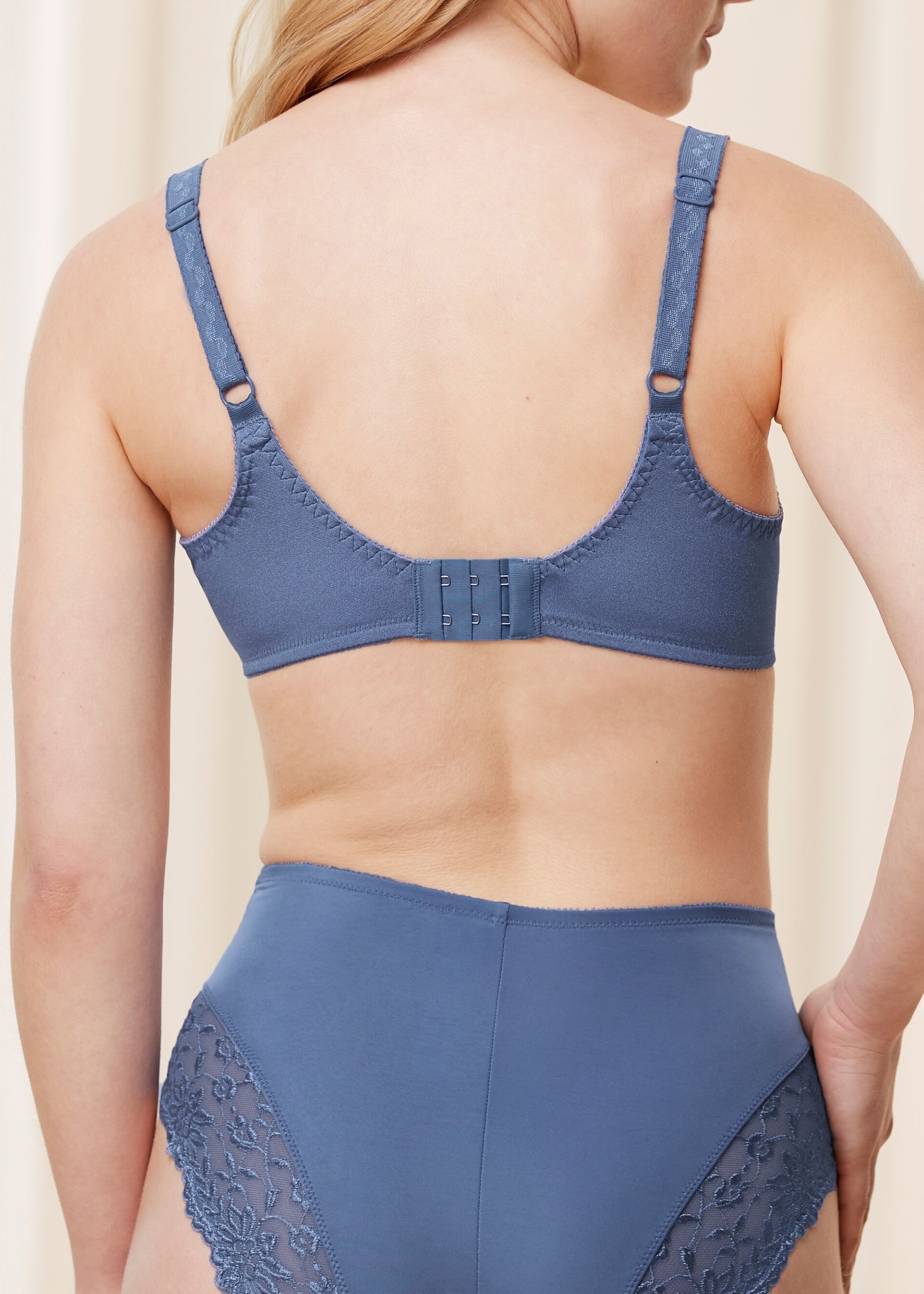 חזיית מינימייזר Ladyform Soft W X (bras)