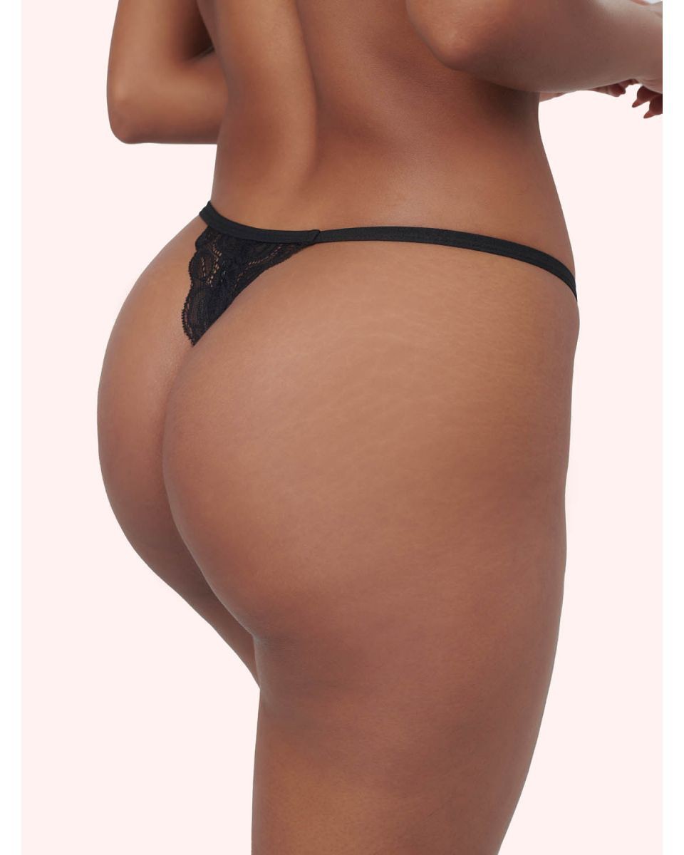 תחתון חוטיני חוט (Panties)