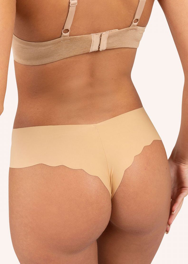 תחתון חוטיני ללא תפר (Panties)