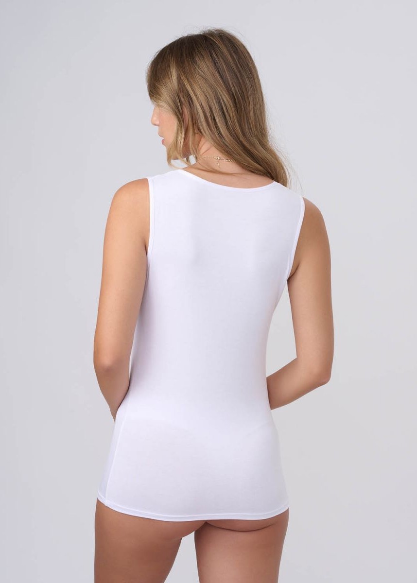 גופיית V בשילוב תחרה רחבה (Accessories)
