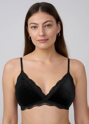 ברלט קטיפה משולשים בשילוב תחרה (bras)