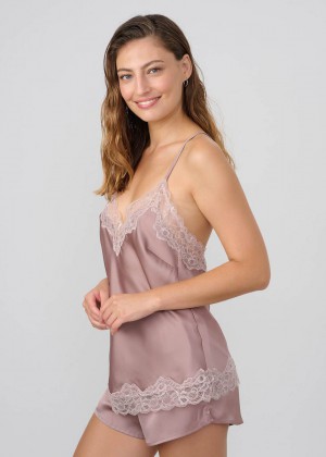 בייבי דול סטן עם תחרה קונטראסט (SexySleepwear)