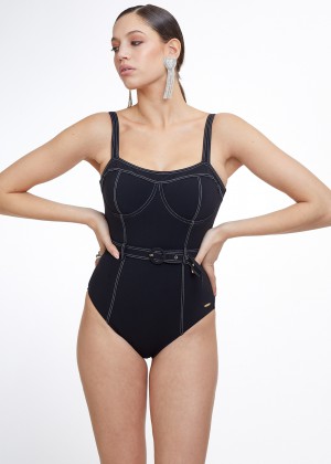 בגד ים שלם (Swimsuit)