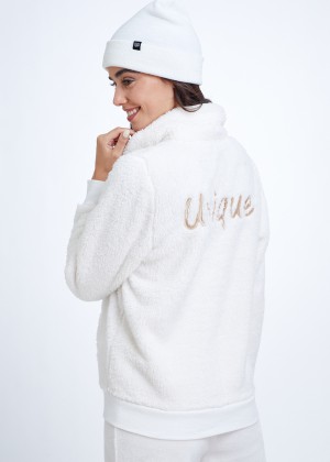 חליפת פנאי פלאפי Unique Fluffy Fleece 